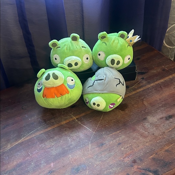 Green Pig Plush Toy Set - Picture 1 of 3